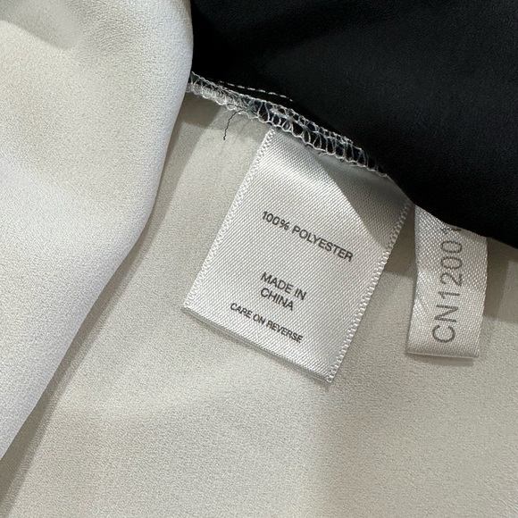 ⭐️ NY&C BLOUSE - HALF BUTTON BLACK WHITE TAN COLOR BLOCK SHIRT - SIZE XS ⭐️ - Picture 6 of 6